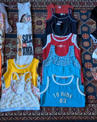 Lotto Donna 23 Pz M/L: Crop Top, Biker e Canotte