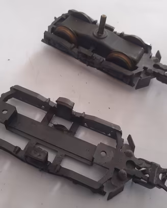 coppia carrelli modellismo ferroviario h0 