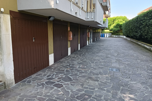 GARAGE - BOX VIA ROMA ANG. MANZONI Bareggio (MI)