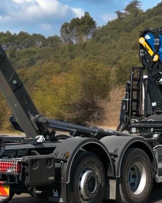 VOLVO FMX420 EURO 6 SCARRABILE CON GRU RETROCABINA