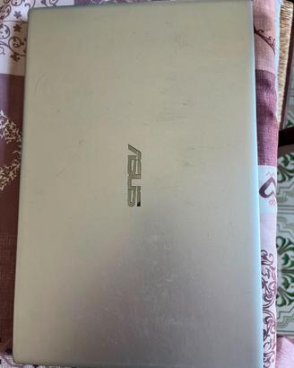 ASUS VivoBook 14" (Intel i3) - Perfetto per pezzi