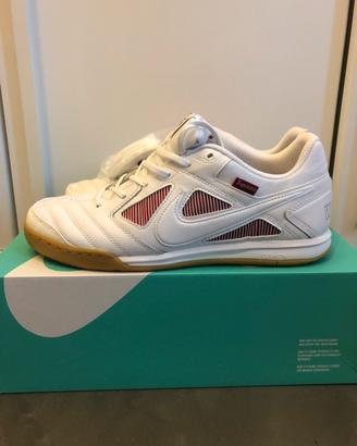 Supreme x Nike sb gato