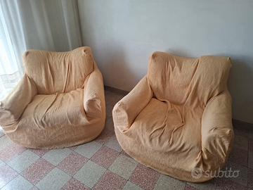 due poltrone 
