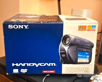 Sony Handycam DCR-DVD205E