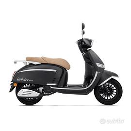 Keeway scooter 125cc Parabrezza e bauletto omaggio