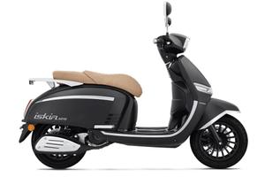 Keeway scooter 125cc Parabrezza e bauletto omaggio