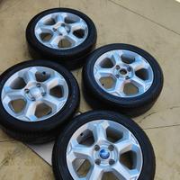 4 Gomme  e cerchi di Ford Fiesta 2009