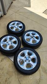 4 Gomme  e cerchi di Ford Fiesta 2009