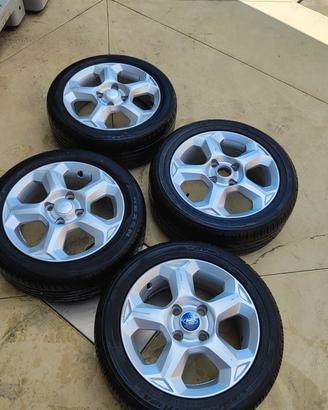 4 Gomme  e cerchi di Ford Fiesta 2009
