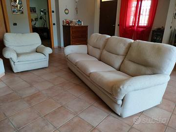 Divano tre posti + poltrona
