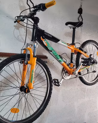 Bici MTB con ruote da 24"