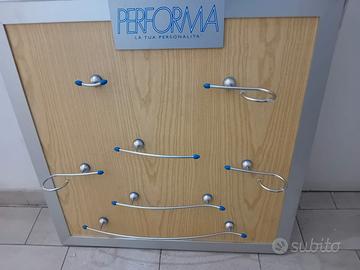 Appendiabiti da muro