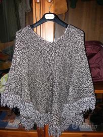 Poncho bianco e marrone