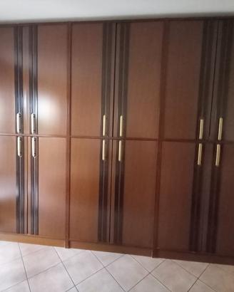 Armadio in legno 6 ante 