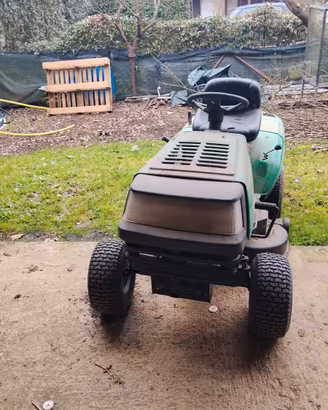 trattorino tagliaerba