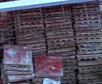 Piastrelle in cotto quadrate