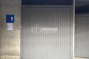 BOX AUTO DI AMPIA METRATURA