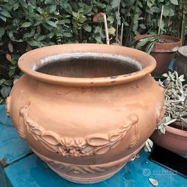 Vaso ad Anfora di Terracotta decorato