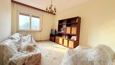 MORTARA CENTRO: AMPIO APPARTAMENTO CON AUTORIMESSA