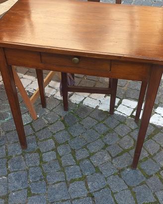 tavolino antiquariato