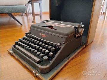 Macchina da scrivere HERMES 2000