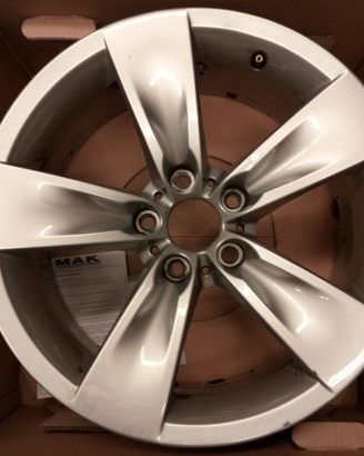 Cerchi in lega BMW serie 5 r18