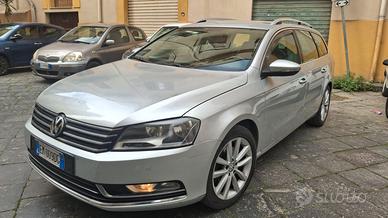 Vendersi  Passat  Volkswagen