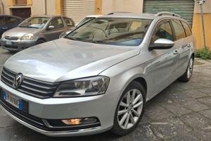 Vendersi  Passat  Volkswagen