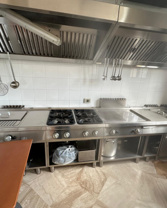 RISTORANTE completo di tutte le attrezzature