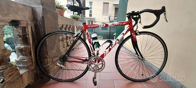 Bicicletta da corsa ADVANCED in alluminio