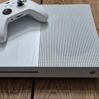 XBOX ONE S 1TB + JOYSTICK + VARI GIOCHI