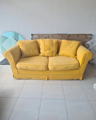 Divano in stoffa giallo