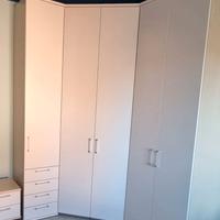 Armadio angolare camera da letto bianco