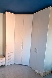 Armadio angolare camera da letto bianco