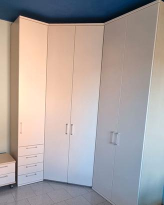 Armadio angolare camera da letto bianco