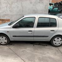 Renault clio 2004