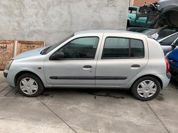 Renault clio 2004