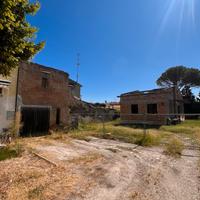 Lotto indipendente con grezzo e progetto