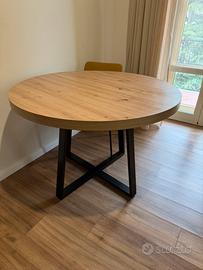 Tavolo allungabile in legno