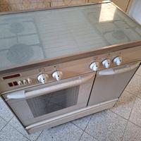 cucina a gas e forno elettrico