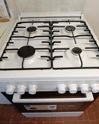 cucina con forno Beko