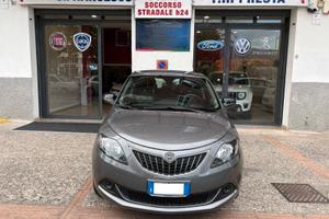 Lancia Ypsilon 1.0 Hybrid Silver - 12/22