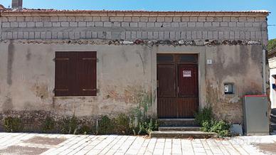 Locale rustico a Torralba da ristrutturare