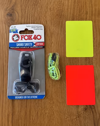 Fischietto Fox 40 Shark e coppia di cartellini