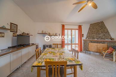 Villaspeciosa - Indipendente con ampio giardino