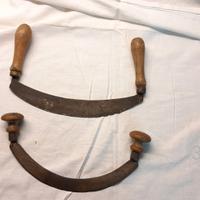 Due antiche mezzelune da cucina