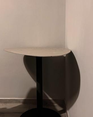 Tavolino da esterno effetto pietra base metallo