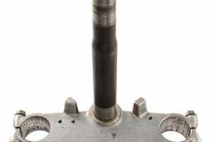 Staffa inferiore sterzo Yamaha XT 600