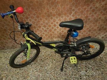 Bici bambino 4-6 anni Btwin 500 DARK HERO 16 POLLI