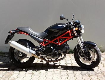 Ducati Monster 695